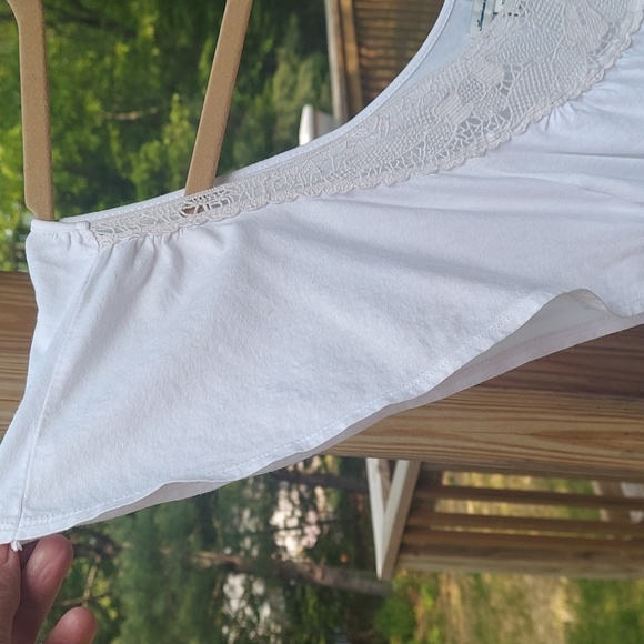 American Eagle Outfitters White Flutter Sleeve Lace Blouse Top Sz XS - Picture 6 of 9